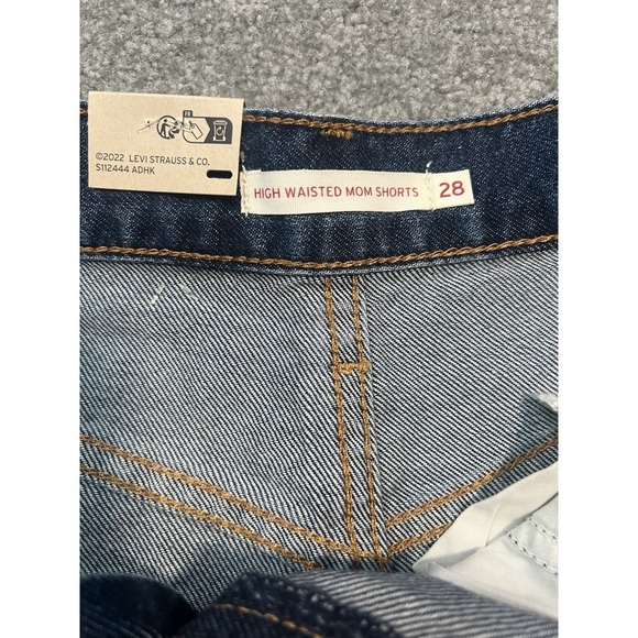 Women's Levi's High Waisted Mom Shorts Blue Size 28 New - Picture 5 of 7